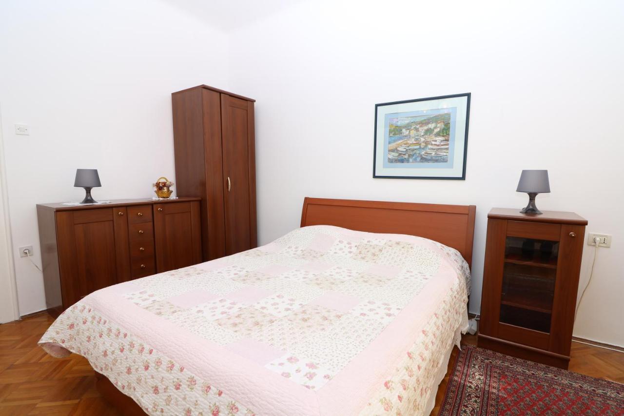 Studio Apartments Cavrak With Terrace Baška Buitenkant foto