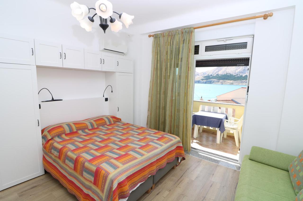 Studio Apartments Cavrak With Terrace Baška Buitenkant foto