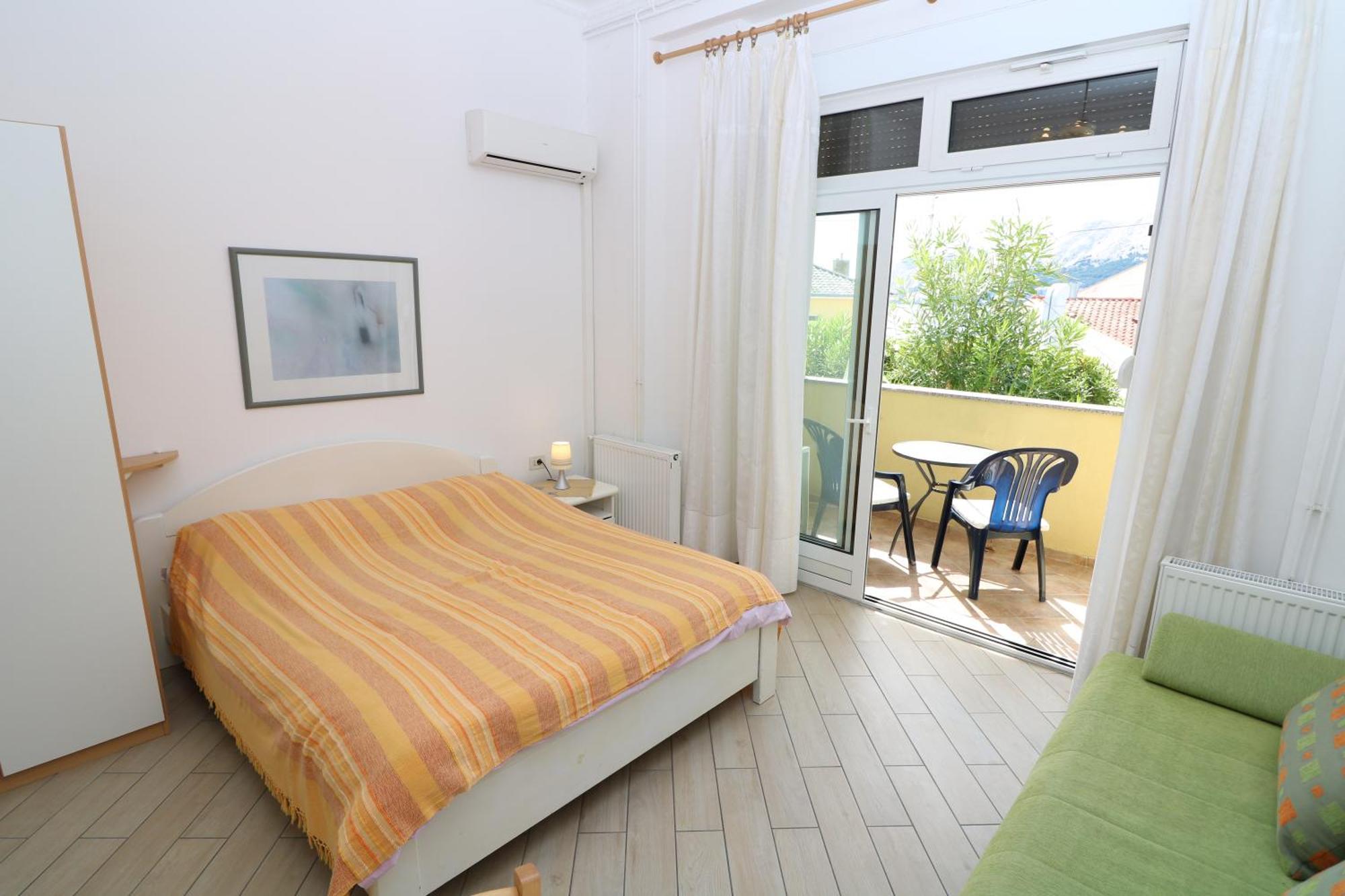 Studio Apartments Cavrak With Terrace Baška Kamer foto