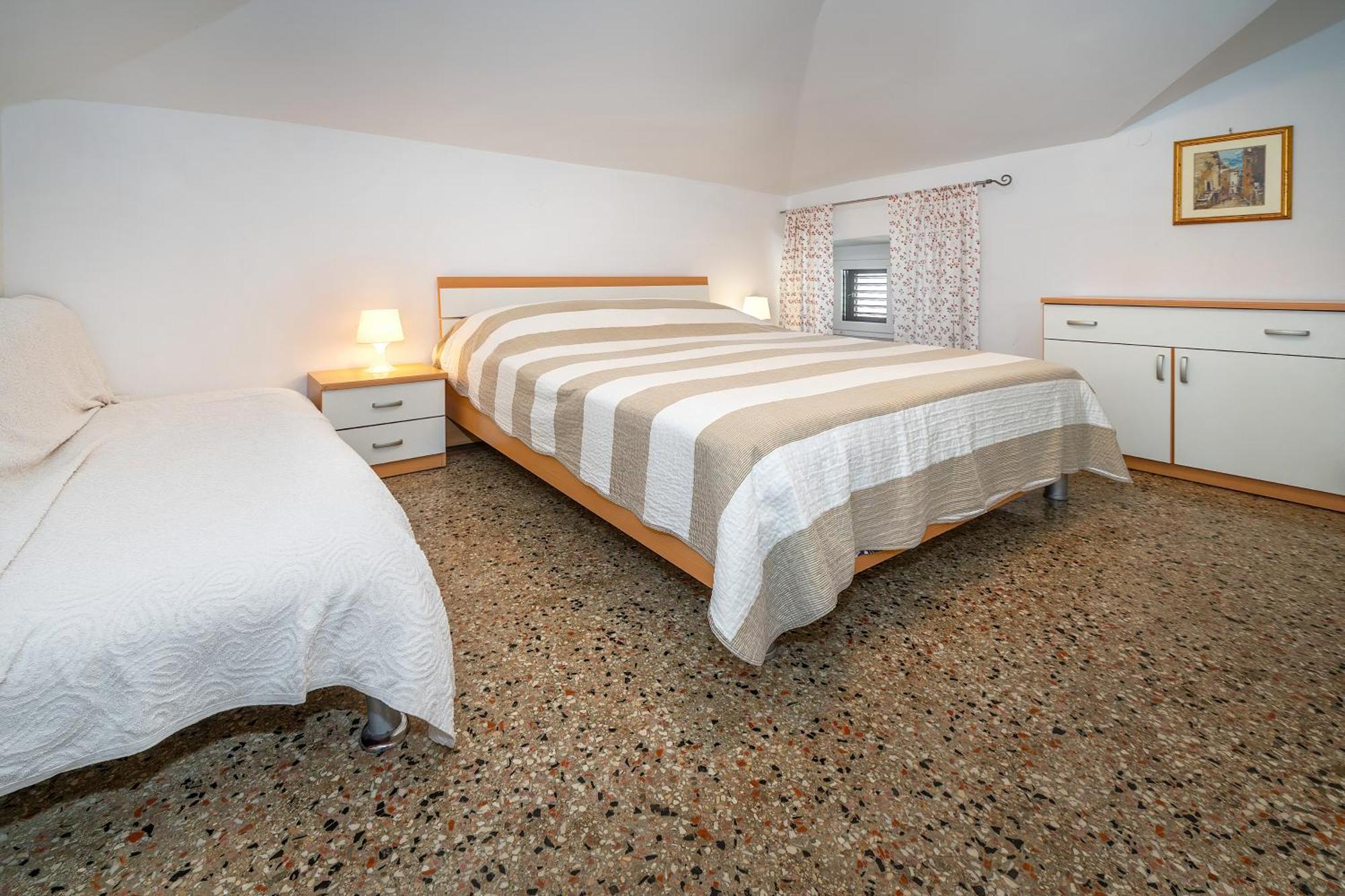 Studio Apartments Cavrak With Terrace Baška Buitenkant foto